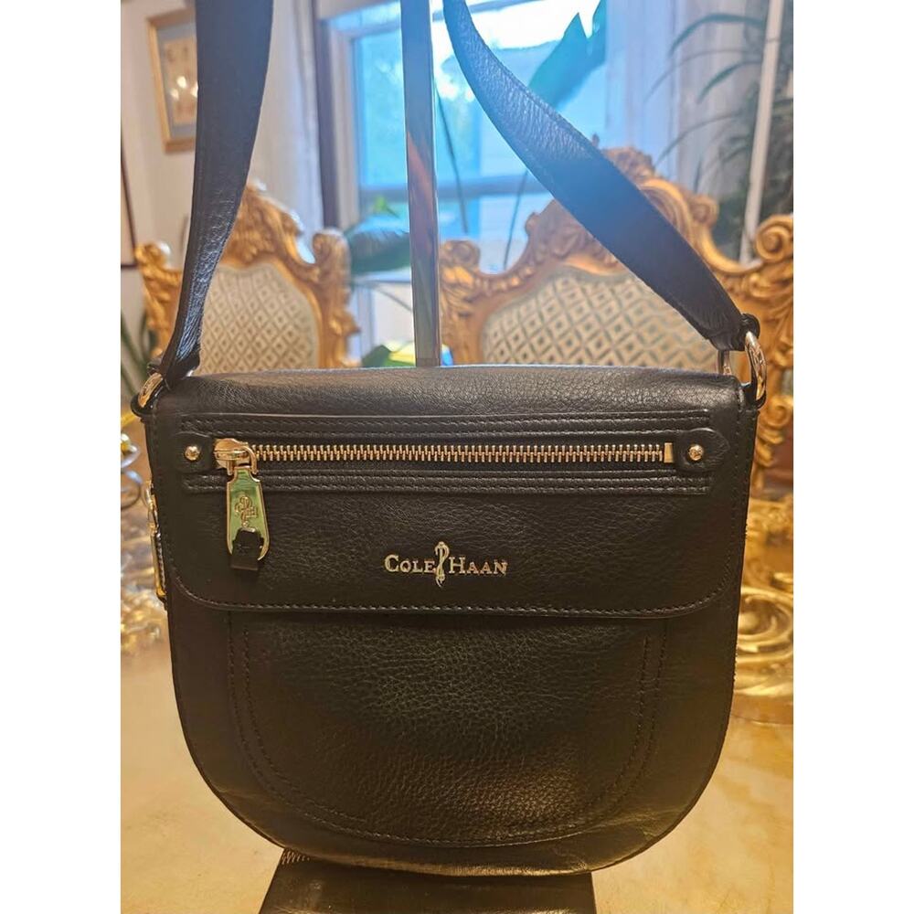 Cole Haan Black Pebbled Leather Crossbody – Luxe Feel, Smart Design